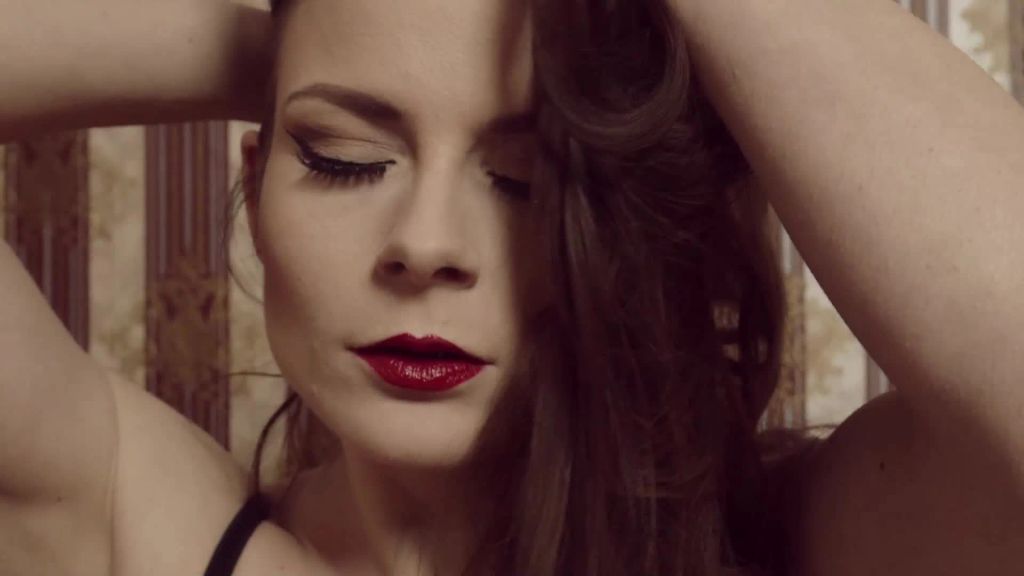 sexy foto nr. 1 von Mind Fuck - ASMR