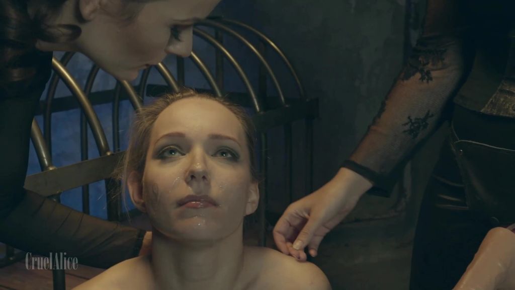 sexy foto nr. 10 von Trailer: Hardcore Sklaven Benutzung