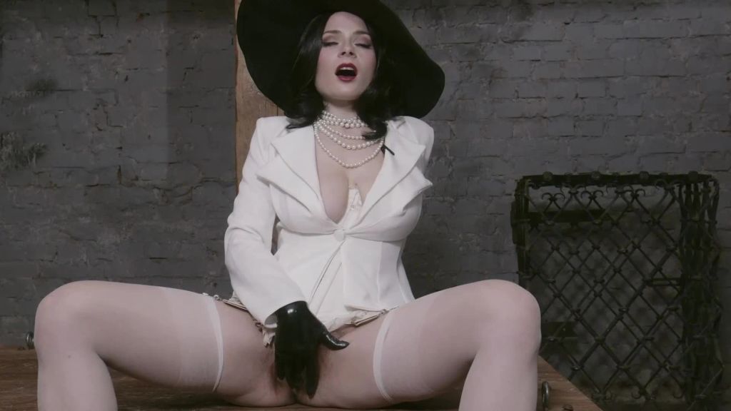 sexy foto nr. 4 von Lady Dimitrescu - Wichs mit mir