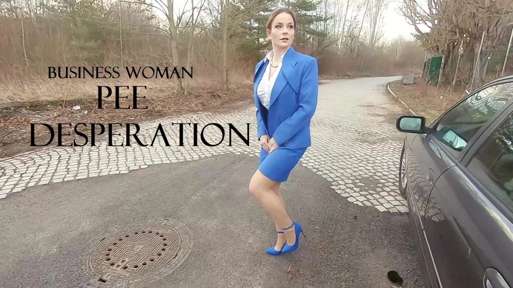 sexy foto nr. 10 von Business Woman Pee Desperation
