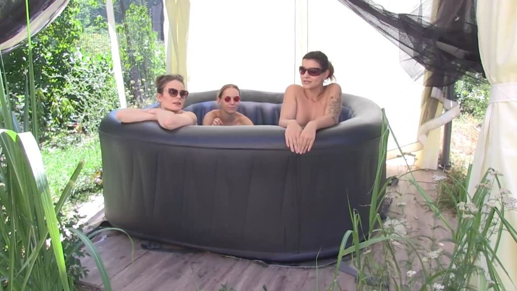 sexy foto nr. 2 von Pool & Pipi