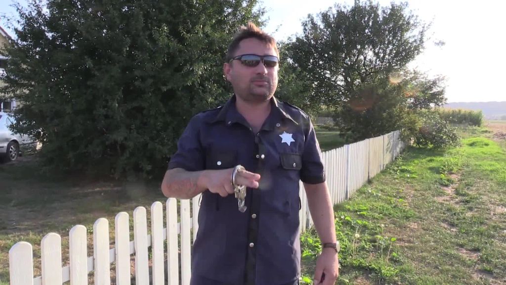 sexy foto nr. 1 von Polizeikontrolle! Und ich bin natürlich fällig!