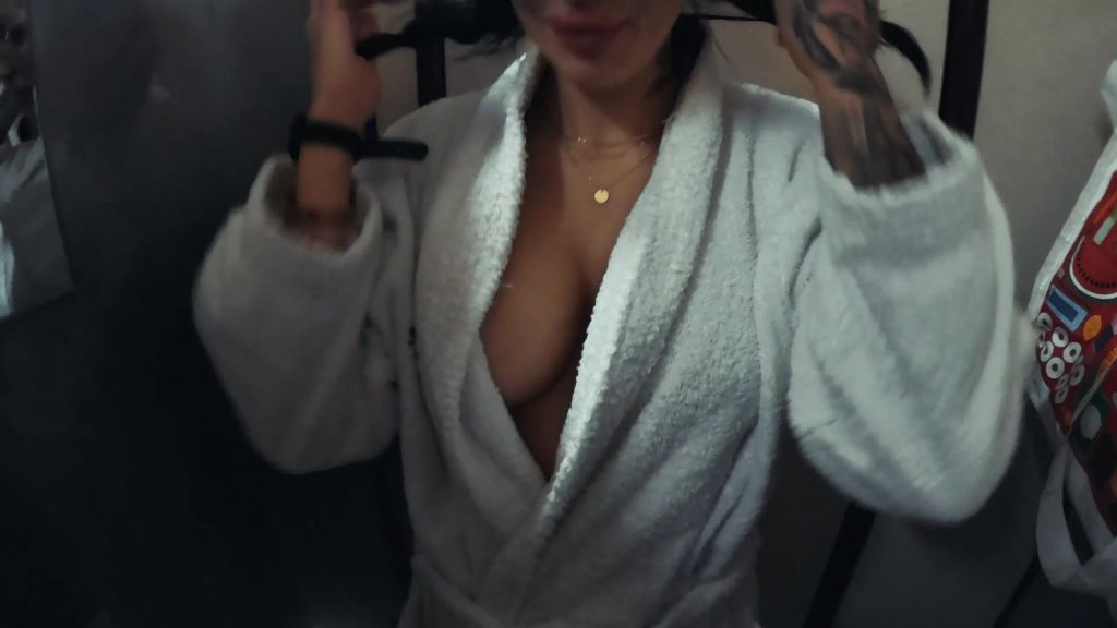 sexy foto nr. 1 von Public Blowjob big Cumshot