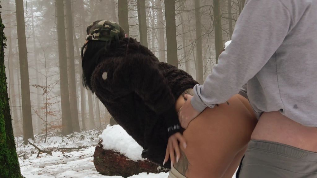 sexy foto nr. 9 von Vom Förster gefickt und vollgepumpt CREAMPIE und OUTDOOR