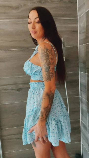 sexy foto nr. 3 von Geile Sau! Nachbarsjunge stopft gerne feuchte Stellen !