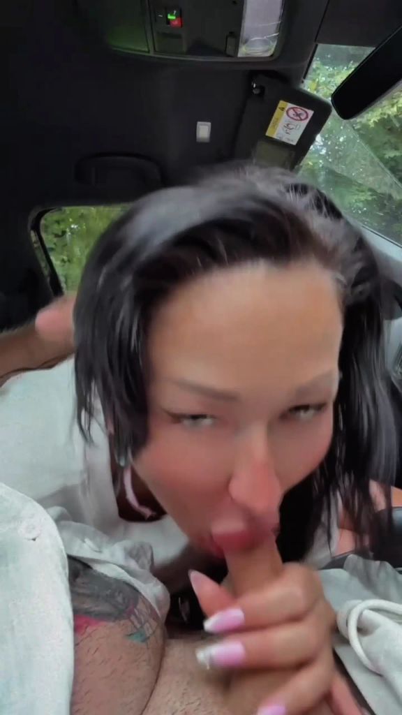 sexy foto nr. 4 von Blowjob nach dem Schwimmbad - Car Edition-