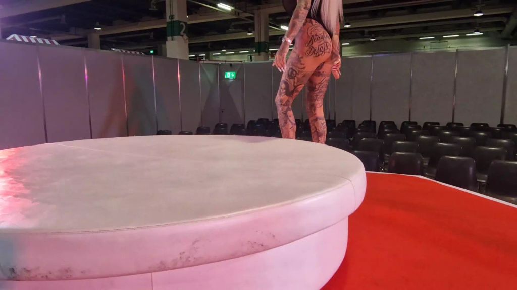 sexy foto nr. 1 von geil auf der Erotik-Messe