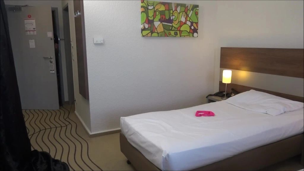 Sex mit Mann vom Zimmerservice