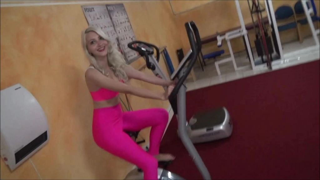 sexy foto nr. 2 von Sex mit meinem Fitnesstrainer im Fitnessstudio