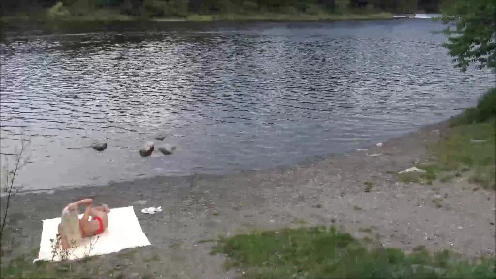 sexy foto nr. 1 von Öffentlicher Fick am Fluss