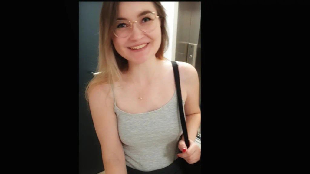 Privater Usertreff im Treppenhaus gefickt Creampie POV