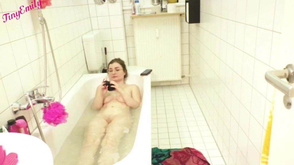 sexy foto nr. 4 von Stiefmutter Hört mir beim Orgasmus Zu, ohne es zu wissen !