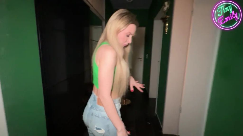 sexy foto nr. 2 von Bestellen wir uns einen Mann?? Bei Anruf Ficken!! POV
