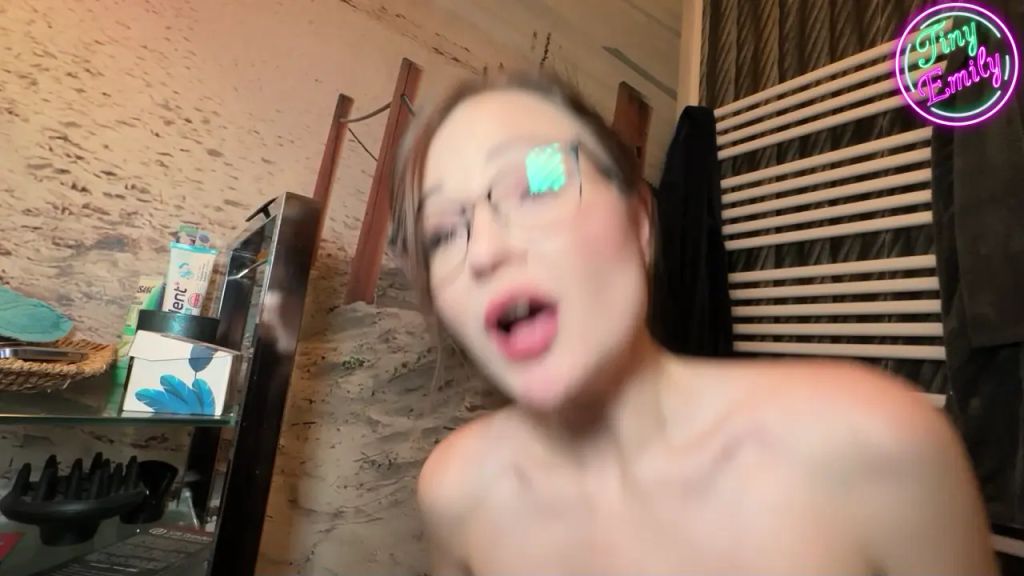 sexy foto nr. 7 von Bestellen wir uns einen Mann?? Bei Anruf Ficken!! POV