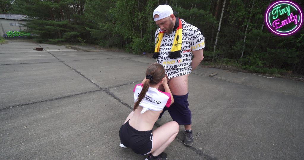 sexy foto nr. 4 von Zur Halbzeitpause wird GEFICKT!! EM Spezial XXXL