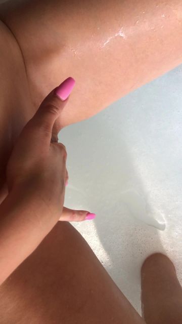 sexy foto nr. 1 von Ich rasiere mir meine Muschi