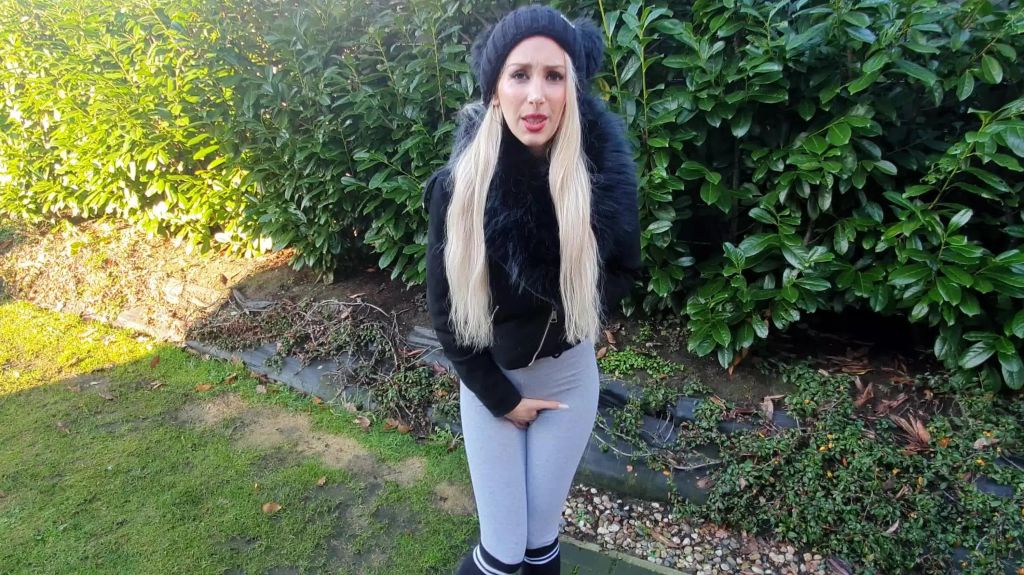 Ausgesperrt und eingepisst in die Leggins