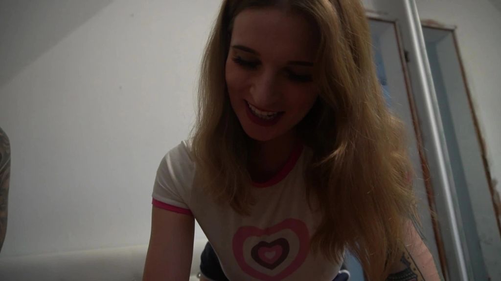 sexy foto nr. 4 von Schlampen Stiefschwestern 3er helfen beim wichsen steck ihn
