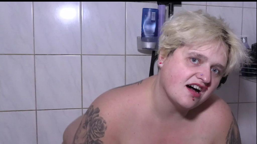 sexy foto nr. 3 von Geil in die Wanne...