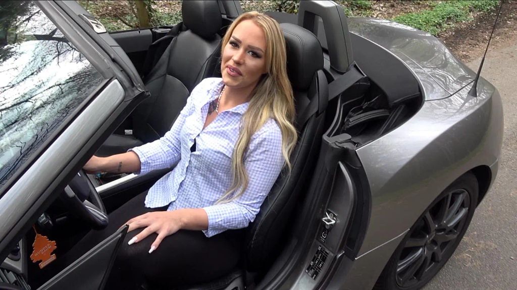 Teures Auto billige Frau