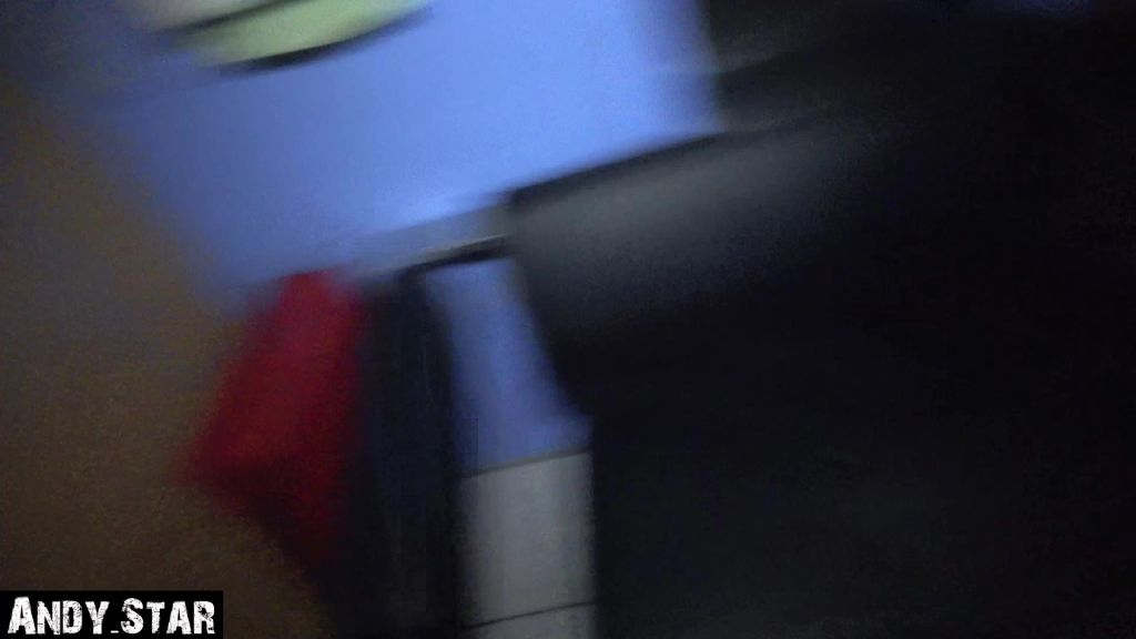 sexy foto nr. 10 von Gloryhole Extrem Freundin lutscht fremde Schwänze
