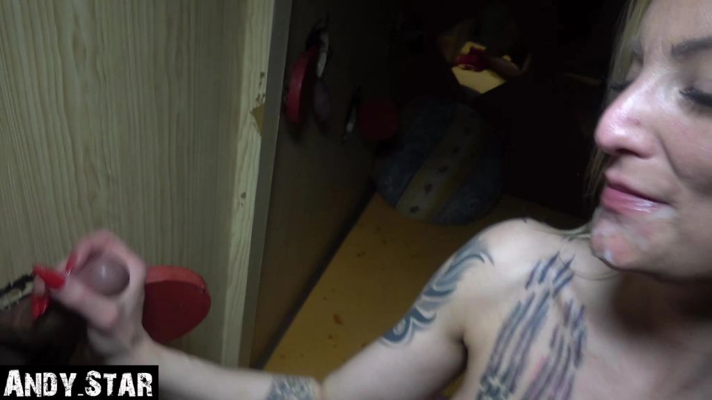 sexy foto nr. 10 von Cuckold Traum mit Freundin am Gloryhole Teil 2