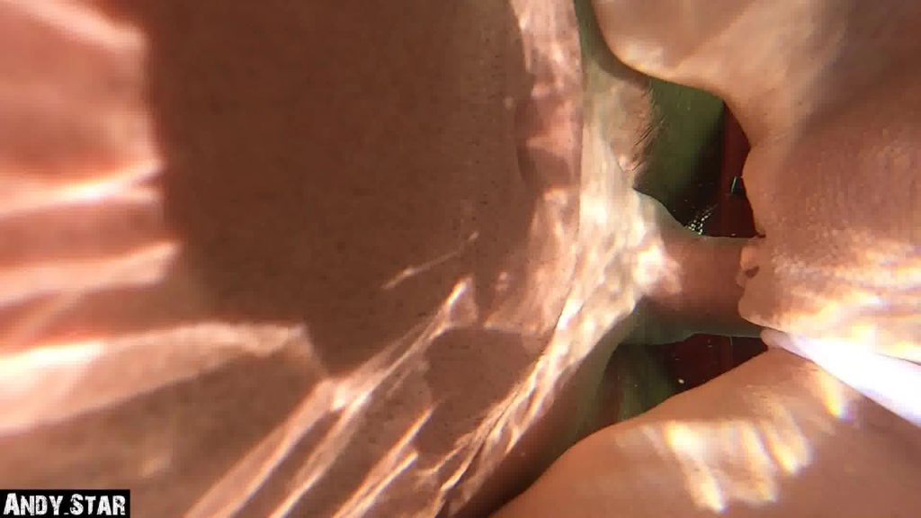sexy foto nr. 6 von PUBLIC EXTREM AM STRAND UNTERWASSER | ERWISCHT WORDEN
