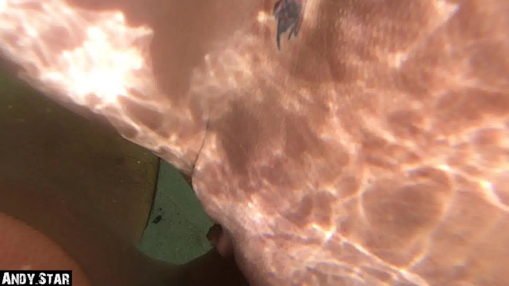 sexy foto nr. 7 von PUBLIC EXTREM AM STRAND UNTERWASSER | ERWISCHT WORDEN