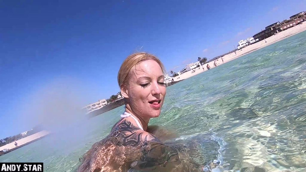 sexy foto nr. 10 von PUBLIC EXTREM AM STRAND UNTERWASSER | ERWISCHT WORDEN
