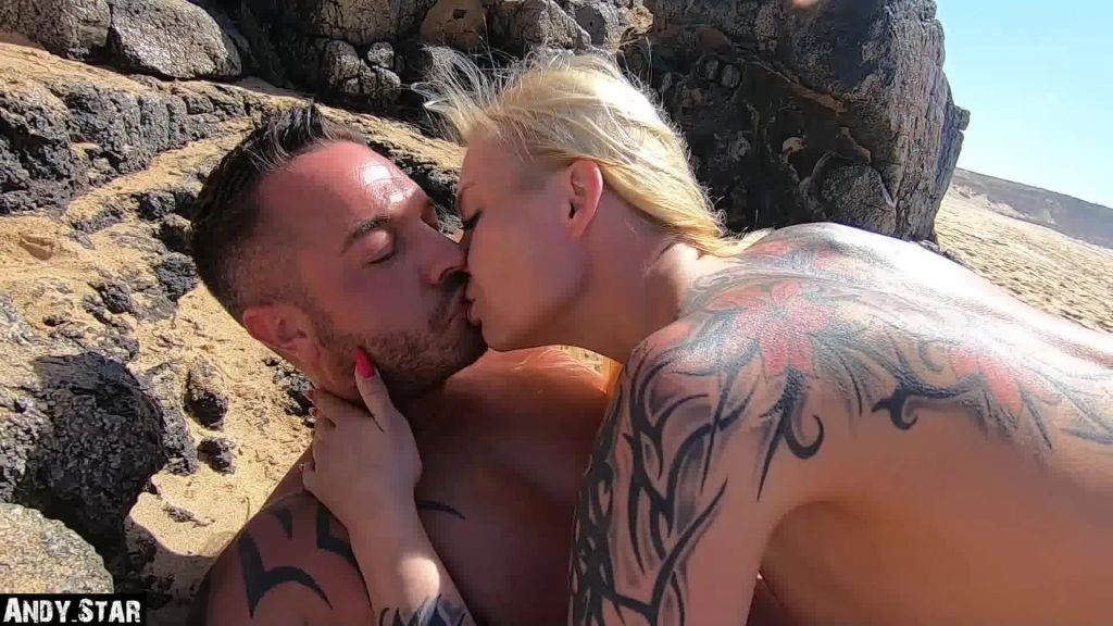 sexy foto nr. 3 von DIE SPERMASCHLAMPE VOM STRAND | SIE SCHLUCKT ALLES