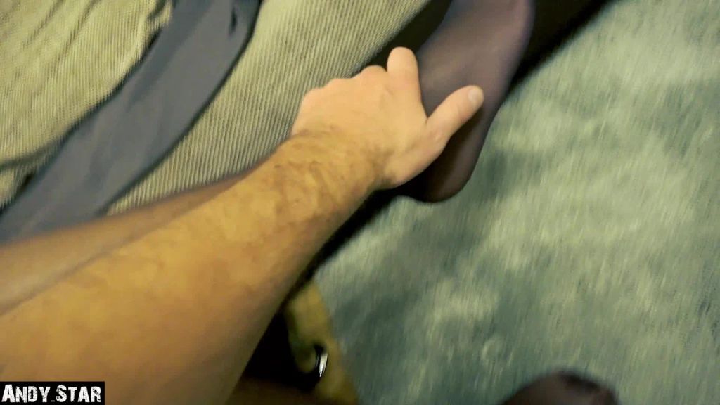 sexy foto nr. 2 von NYLON FOOTJOB VON EBONYFOTZE | VOLL AUF DIE FÜßE