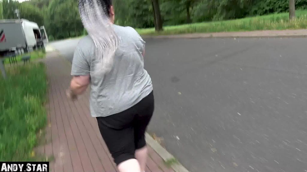sexy foto nr. 2 von STRAFFICK FÜR PISSFOTZE