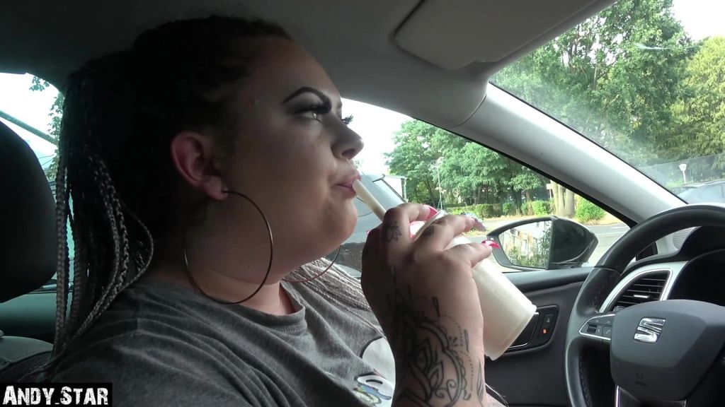 sexy foto nr. 5 von FASTFOOD-FOTZE IN DEN SHAKE GEWICHST