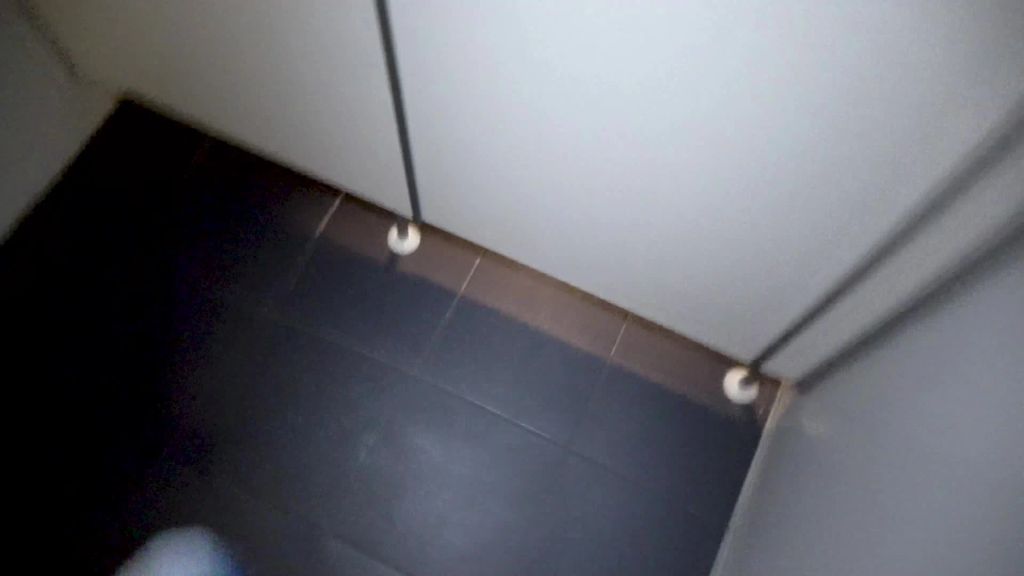 sexy foto nr. 1 von MAULFICK DEEPTHROAT AUF DER TANKSTELLEN-TOILETTE