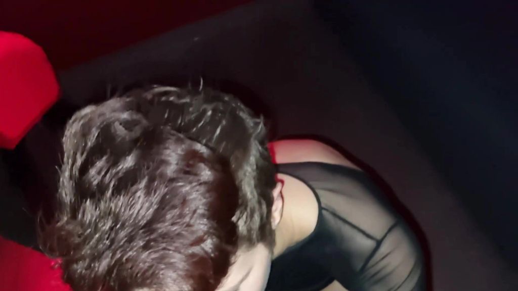 sexy foto nr. 2 von NEWCOMER LARA 30 OHNE KONDOM GEFICKT