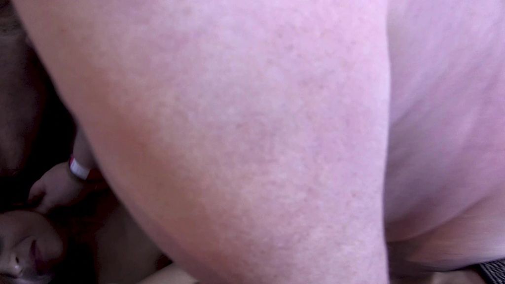 sexy foto nr. 9 von ASYLANTEN-MÄDCHEN GANGBANG MIT DEUTSCHEN SCHWÄNZEN