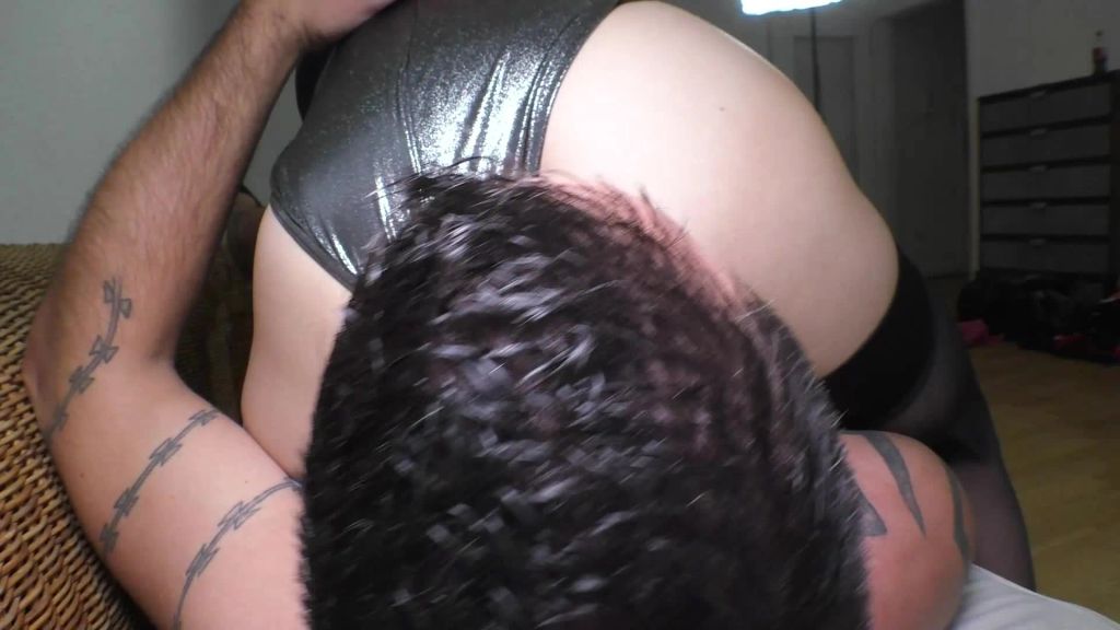 sexy foto nr. 8 von PERVERSES PARTY-SPIEL MIT STIEFSCHWESTER ENDET IN AO-SEX