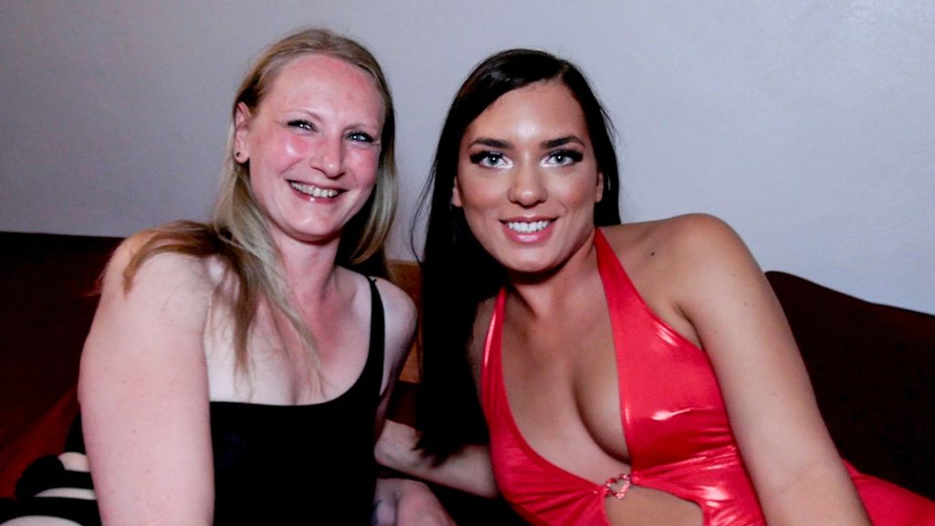 SPERMASPIELE EXTREM LANA UND LISA AO GANGBANG
