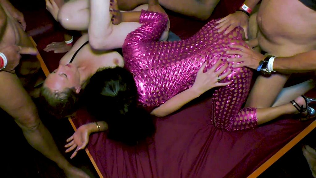 sexy foto nr. 9 von GRUPPEN ANAL CREAMPIE MIT ASIATIN UND POLIN TEIL 2