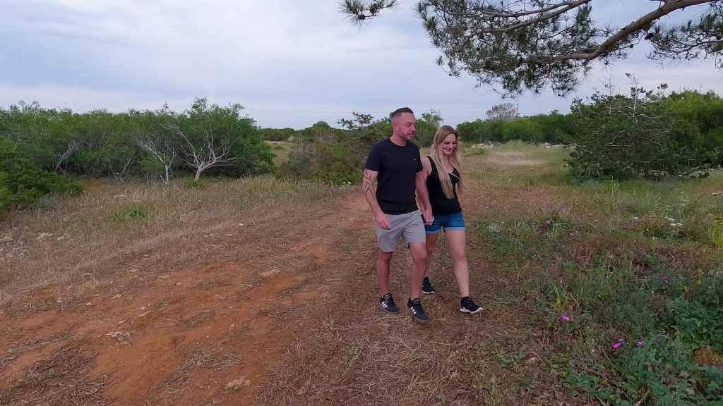 sexy foto nr. 1 von FLITTCHEN-FICK | OUTDOOR-SEX mit Teeny Lina