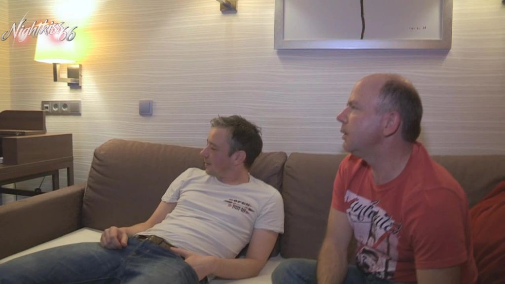 sexy foto nr. 2 von DREIER mit 2 Usern-Riesenschwänze- Krasse Erfahrung!
