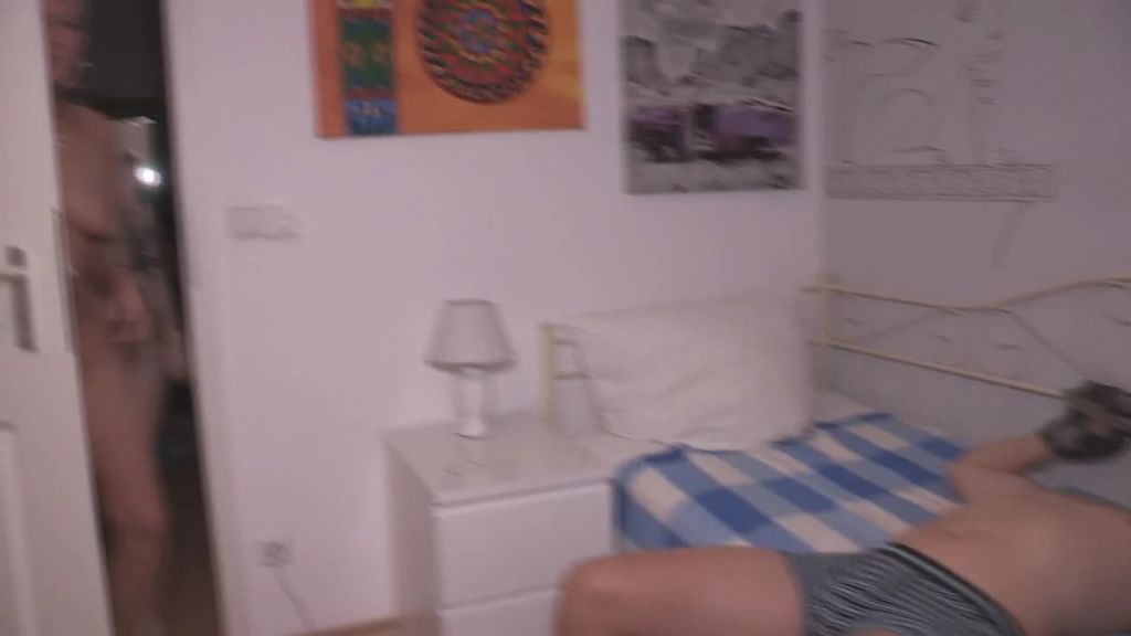 sexy foto nr. 1 von Genieße was passiert!Du hast keine Chance! Wehrlos ausgelief