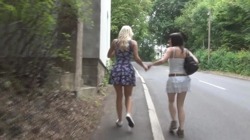 sexy foto nr. 1 von Unglaublicher Dreier und überraschender Vierer spontan