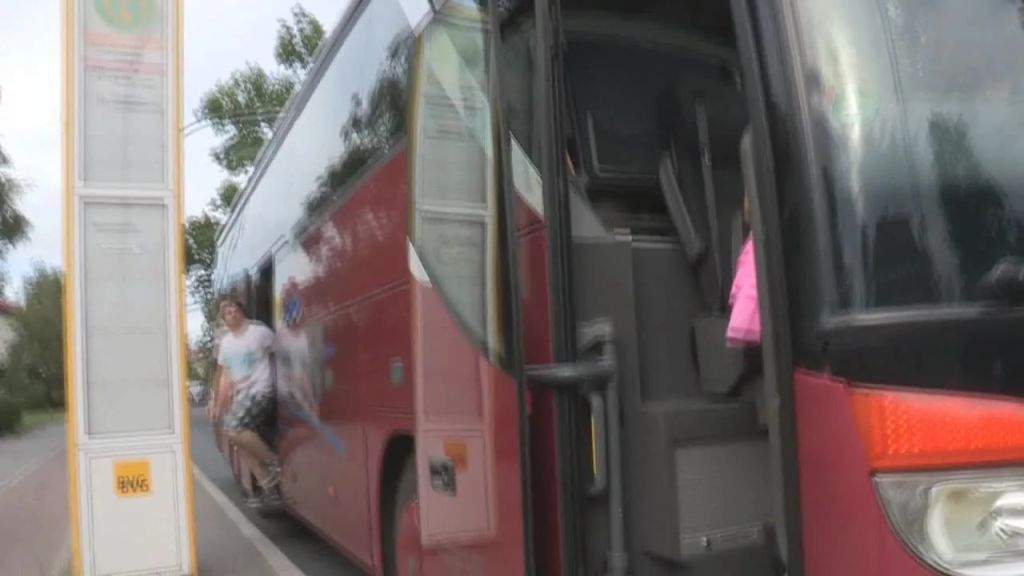 sexy foto nr. 1 von Dreist ! Öffentlicher Bus ! Fahrer verführt !