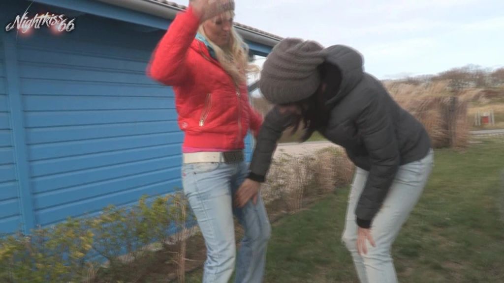 sexy foto nr. 7 von Schlampenpiss ! Dreist eingepinkelt mit meiner Freundin !