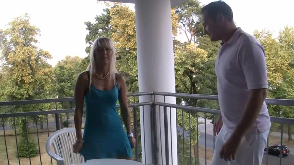 sexy foto nr. 2 von Gnadenloser Arschfick mit neuem Nachbar