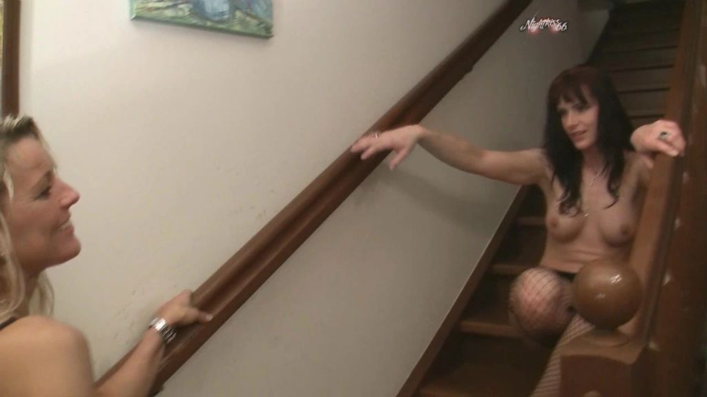 sexy foto nr. 10 von Der totale Piss - Wahnsinn