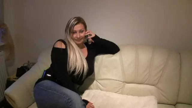 sexy foto nr. 1 von Analfisting mit einer geilen Milf !