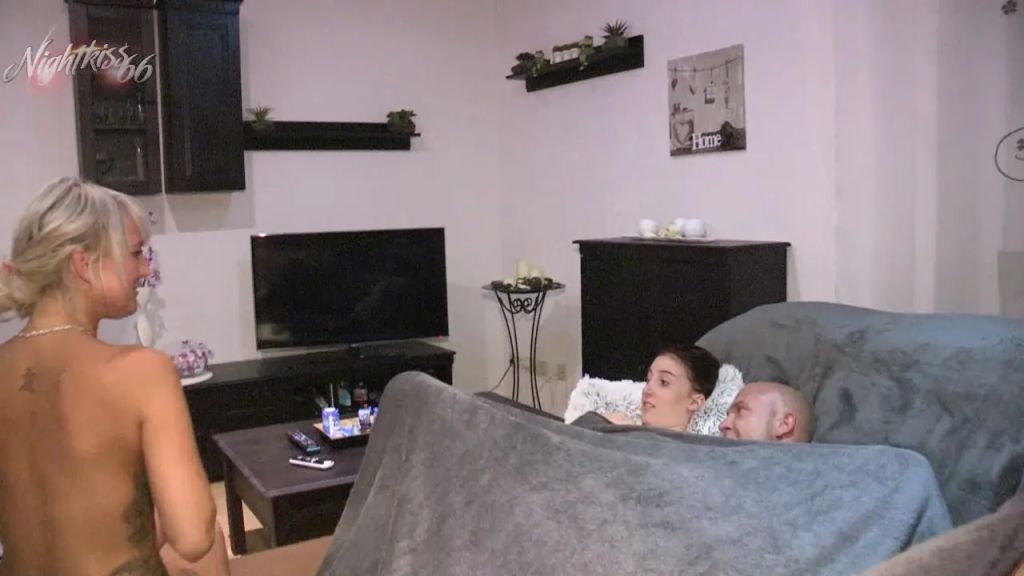 sexy foto nr. 1 von Heiße Nacht zu dritt- Freundin19 weiß nicht was sie erwartet