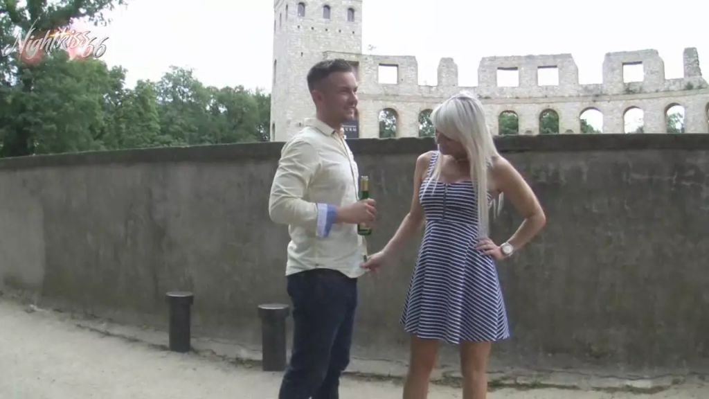 sexy foto nr. 2 von Habe ich das wirklich getan? Im Park mit Fan -User Toni !